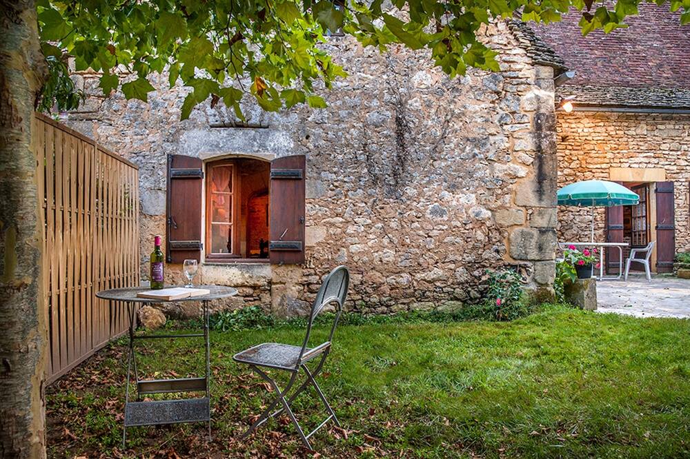 Photo of Outdoor in Saint-Andre-dAllas