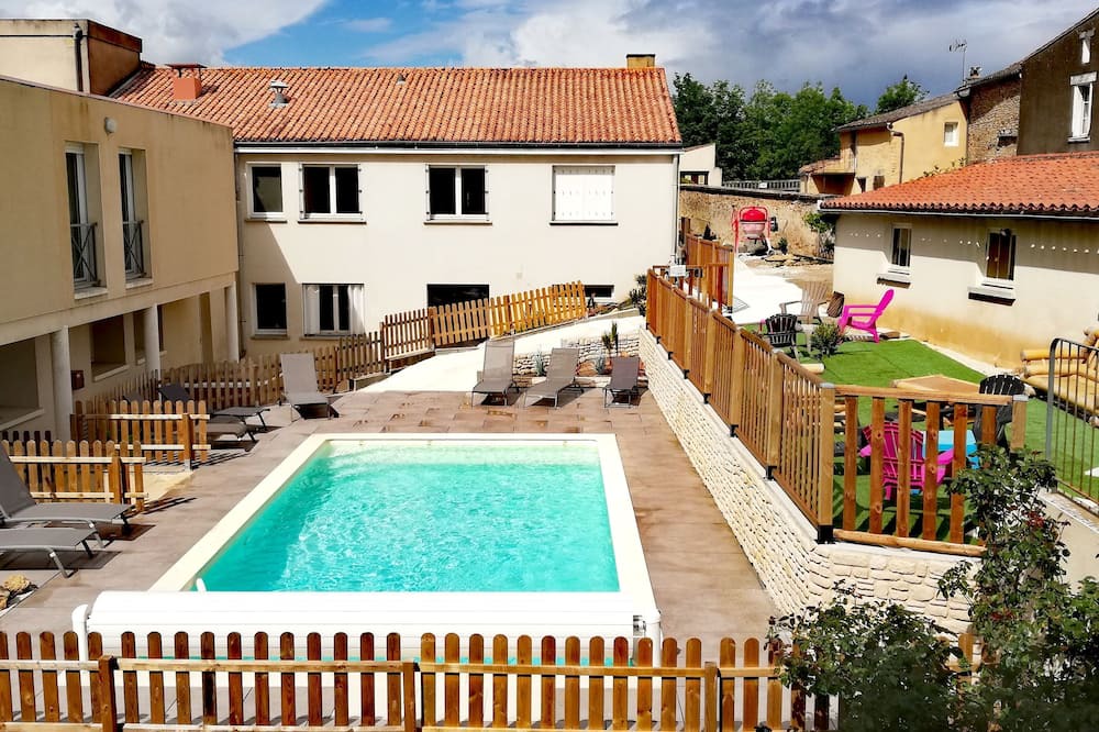 Photo of Outdoor in Saint-Loup-Lamaire