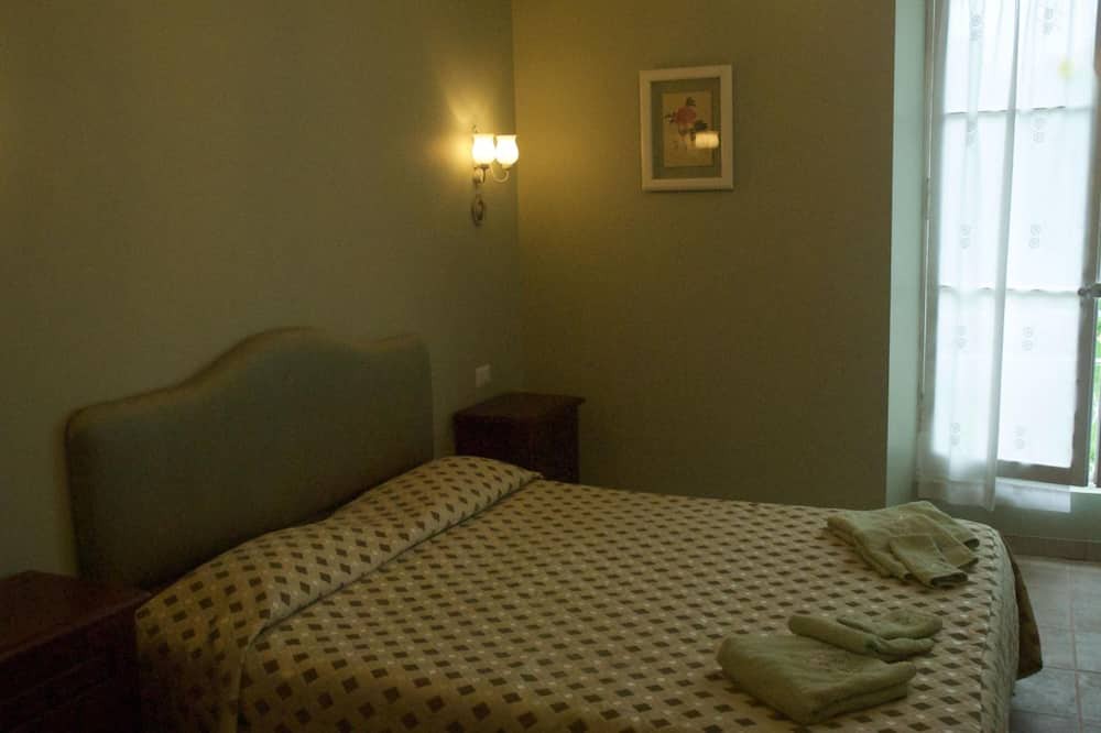 Photo of Bedroom in La Rochefoucauld