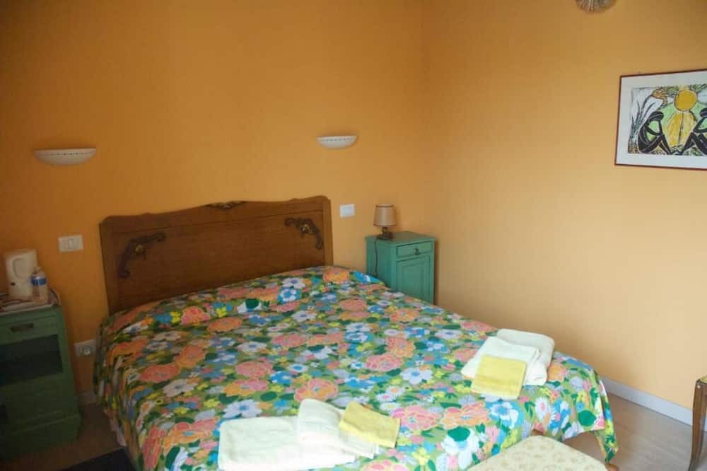 Photo of Bedroom in La Rochefoucauld