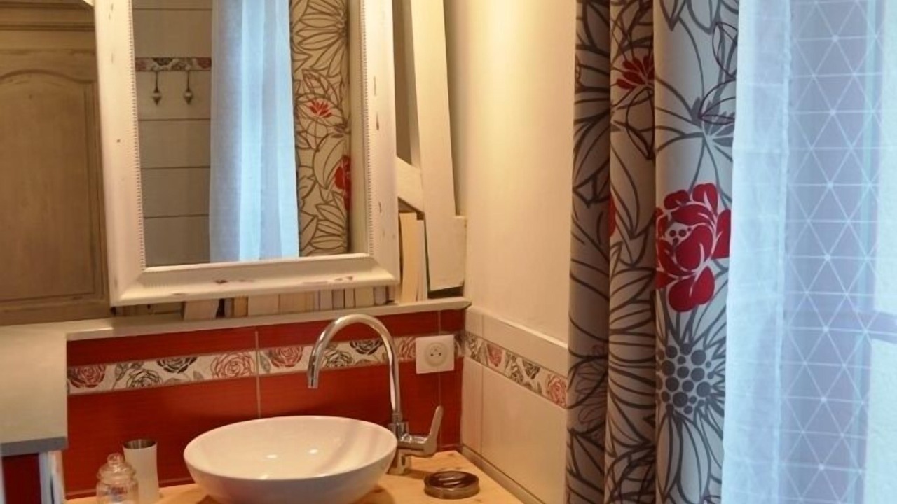 Photo of Bathroom in Clermont-Dessous