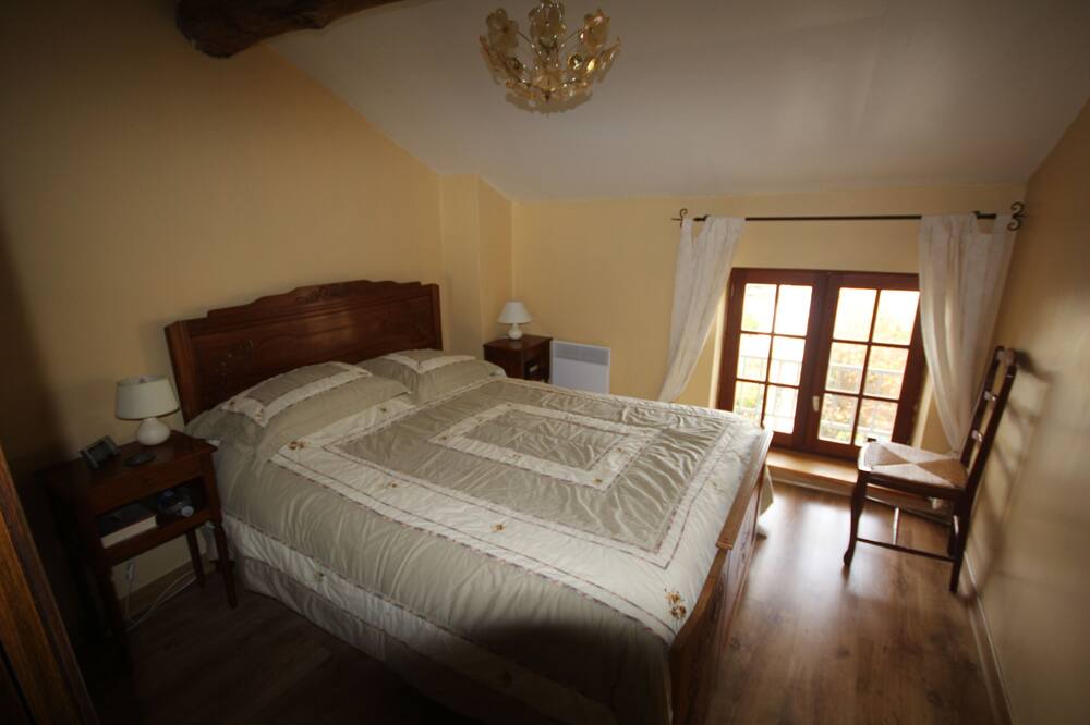 Photo of Bedroom in Le Gicq