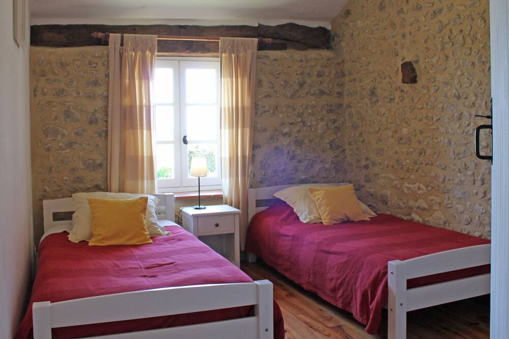 Photo of Bedroom in Nabinaud