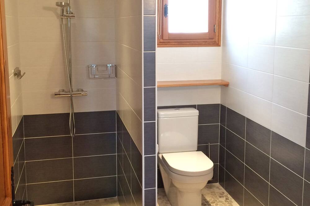 Photo of Bathroom in Nabinaud