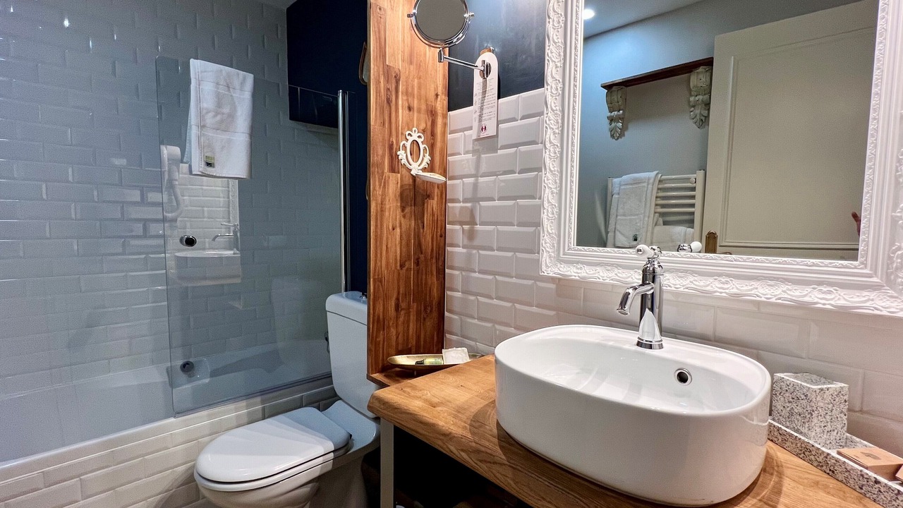 Photo of Bathroom in Monpazier