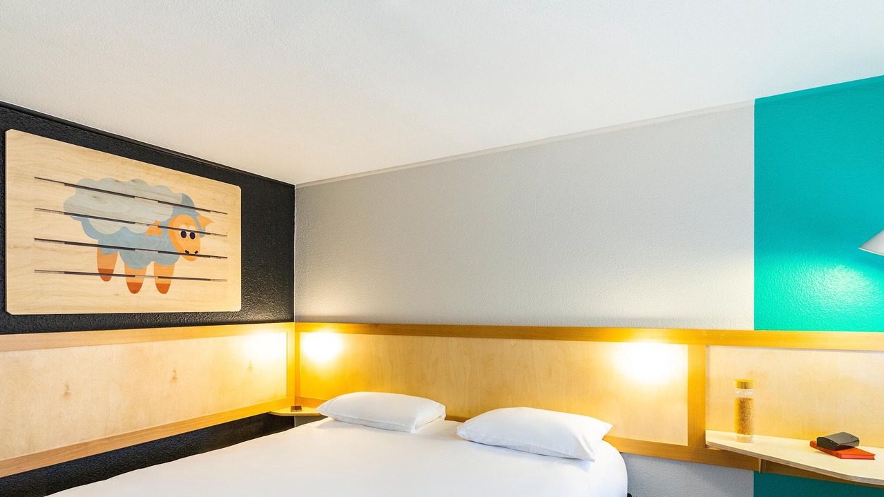 Photo of Bedroom in Saint-Yrieix-sur-Charente