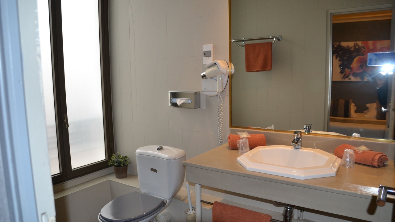 Photo of Bathroom in Noailles