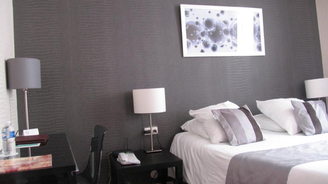 Photo of Bedroom in Noailles