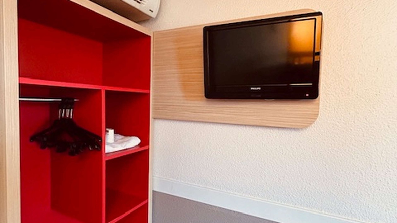 Photo of Bedroom in Villenave-d'Ornon