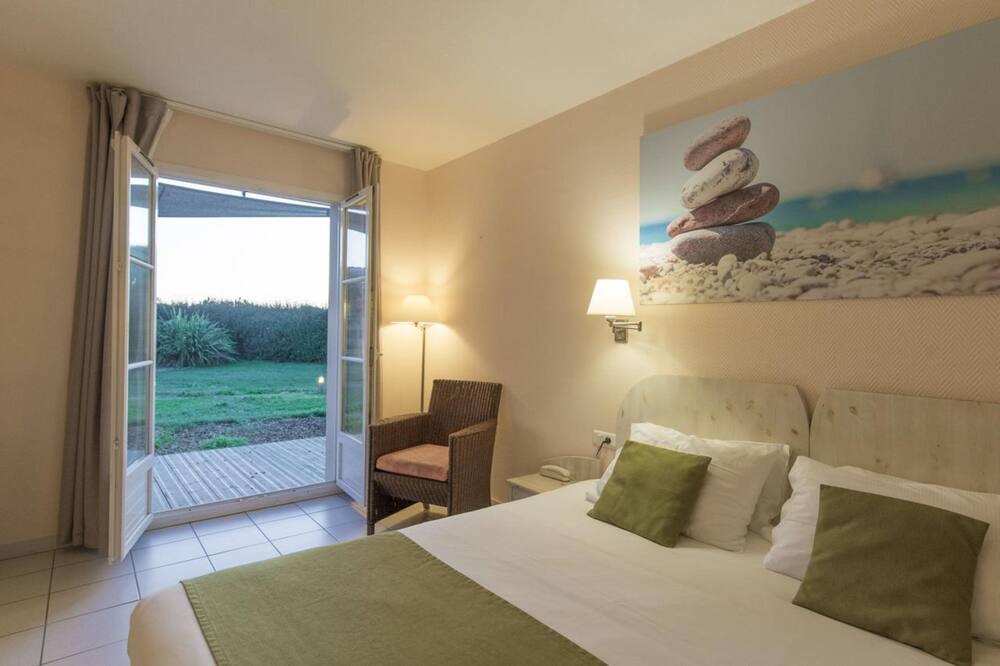 Photo of Bedroom in Ars-en-Re