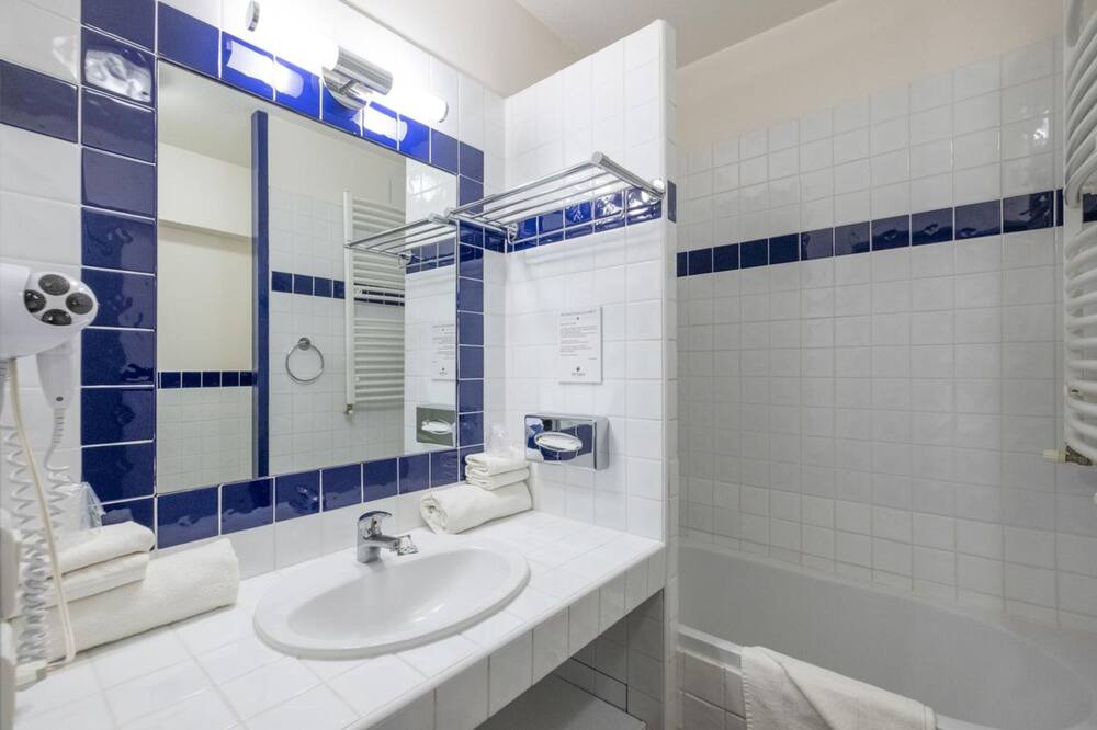 Photo of Bathroom in Ars-en-Re