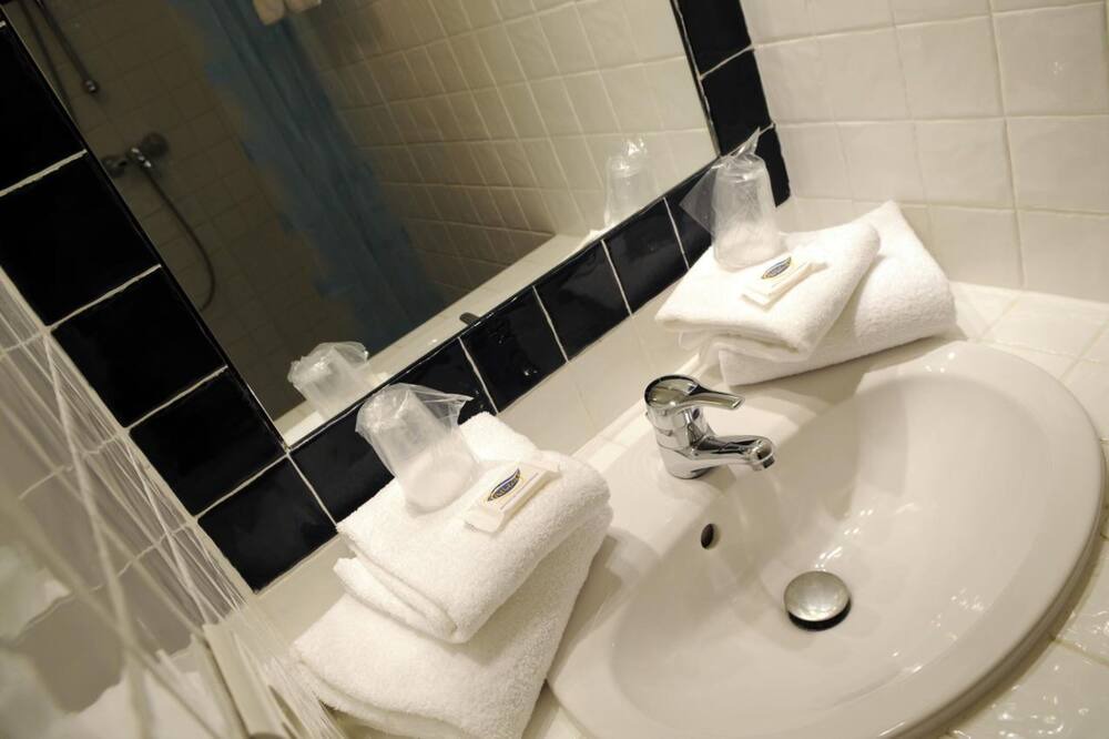 Photo of Bathroom in Ars-en-Re