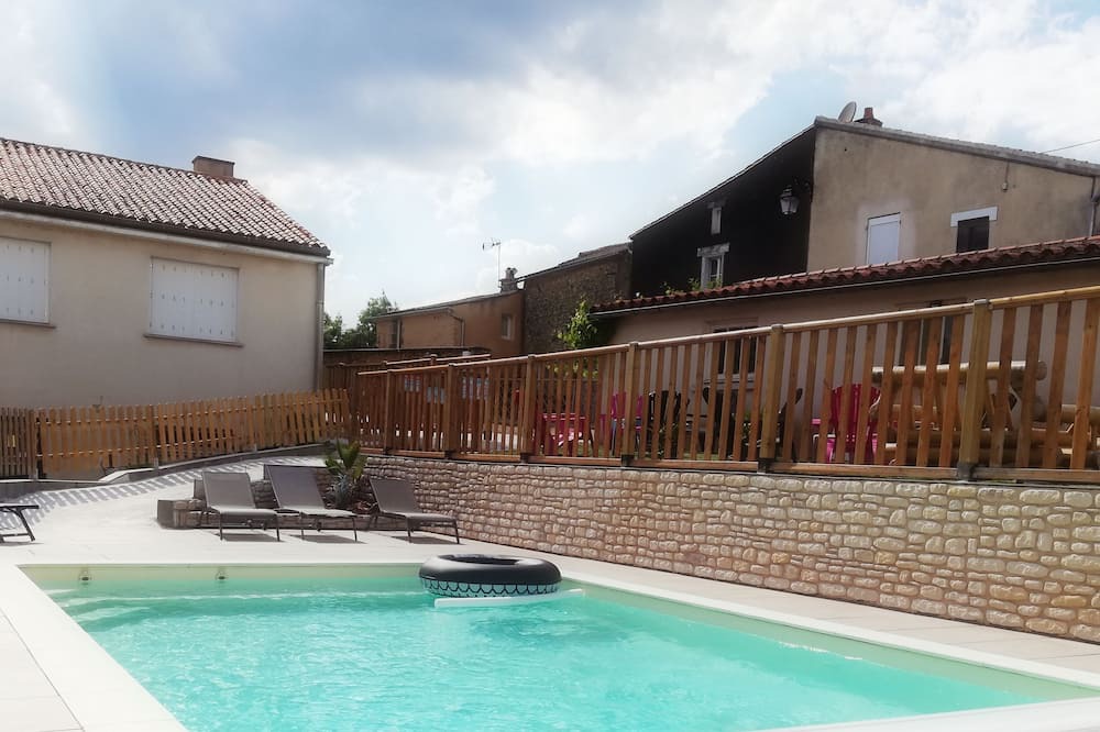 Photo of Outdoor in Saint-Loup-Lamaire