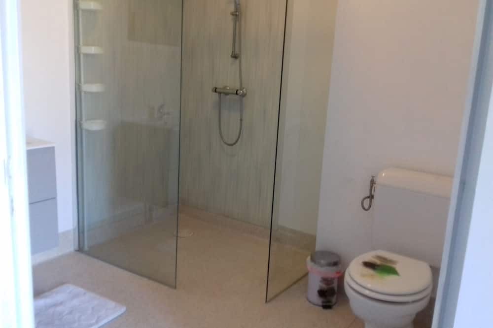 Photo of Bathroom in Saint-Loup-Lamaire