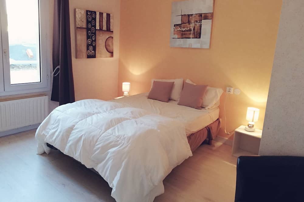 Photo of Bedroom in Saint-Loup-Lamaire