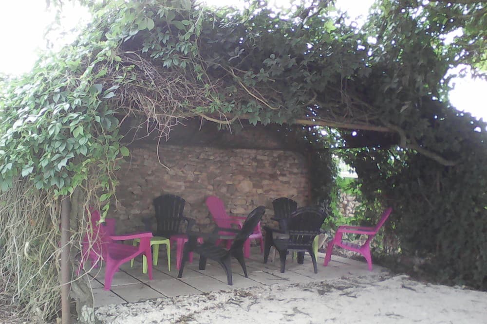 Photo of Outdoor in Saint-Loup-Lamaire