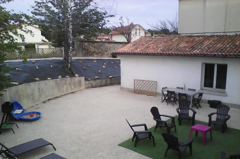 Photo of Patio Balcony in Saint-Loup-Lamaire