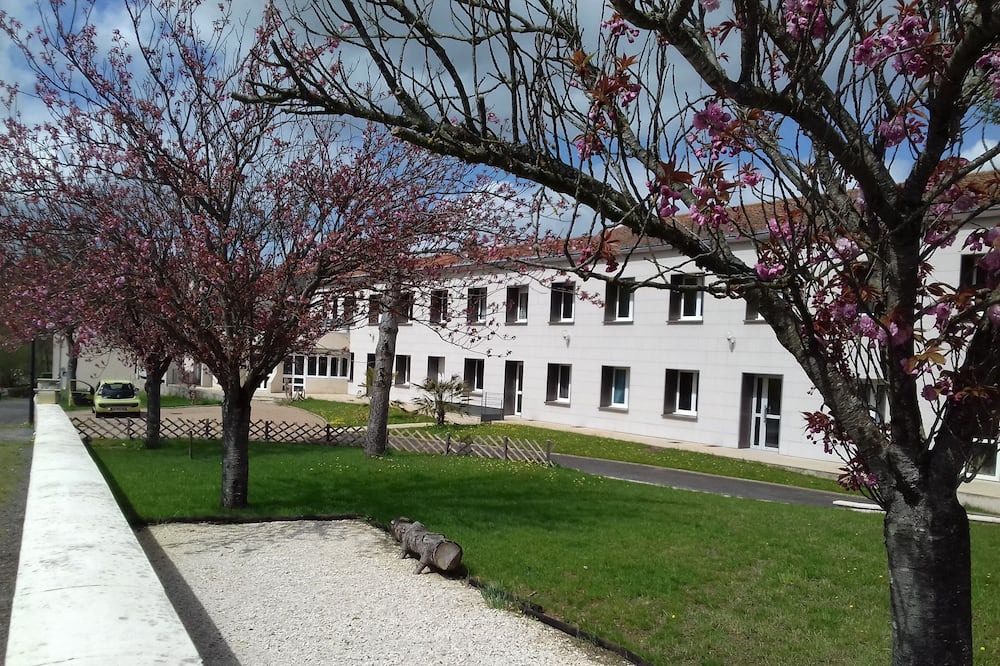 Photo of Outdoor in Saint-Loup-Lamaire