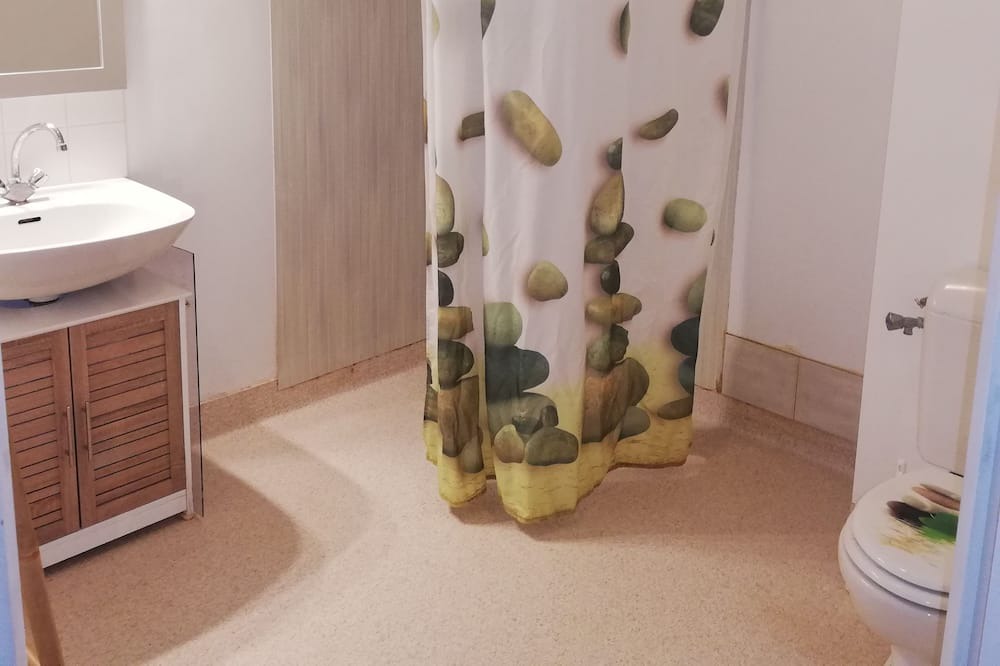 Photo of Bathroom in Saint-Loup-Lamaire