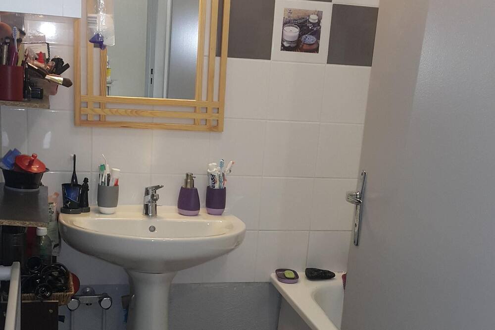 Photo of Bathroom in Centre Ville
