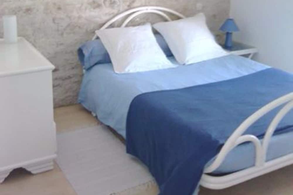 Photo of Bedroom in Chabournay