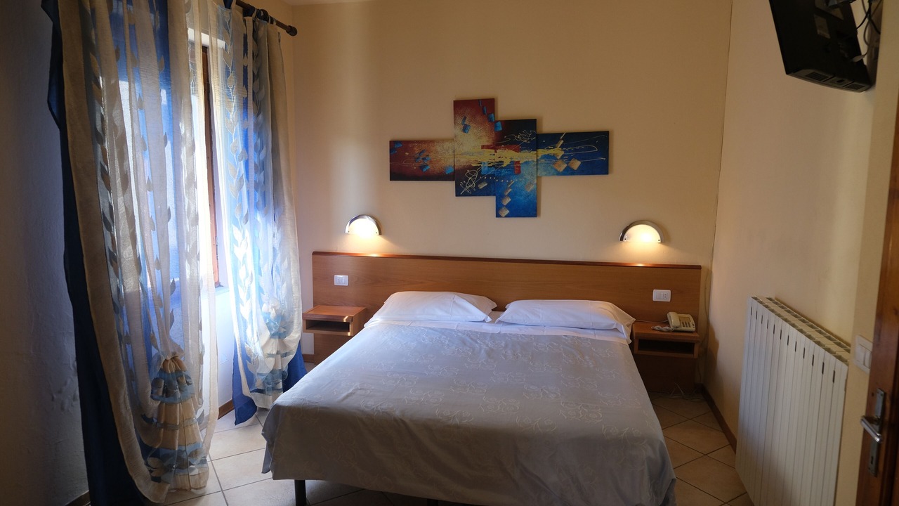 Photo of Bedroom in Momigno