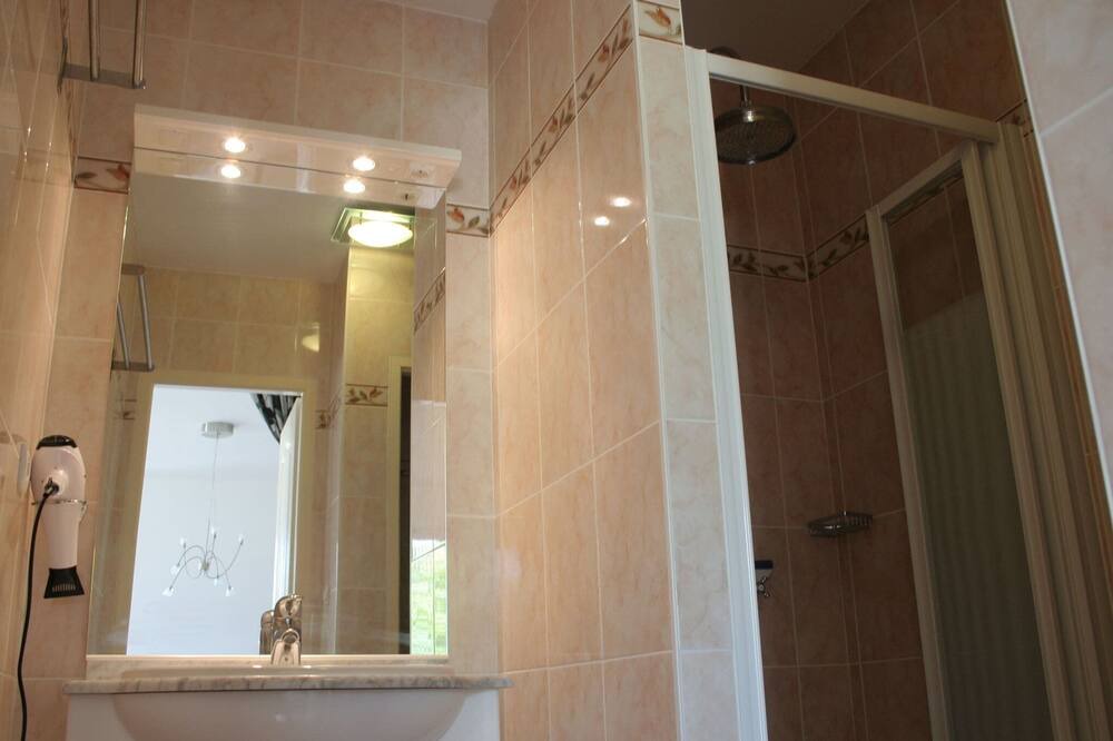 Photo of Bathroom in Segonzac