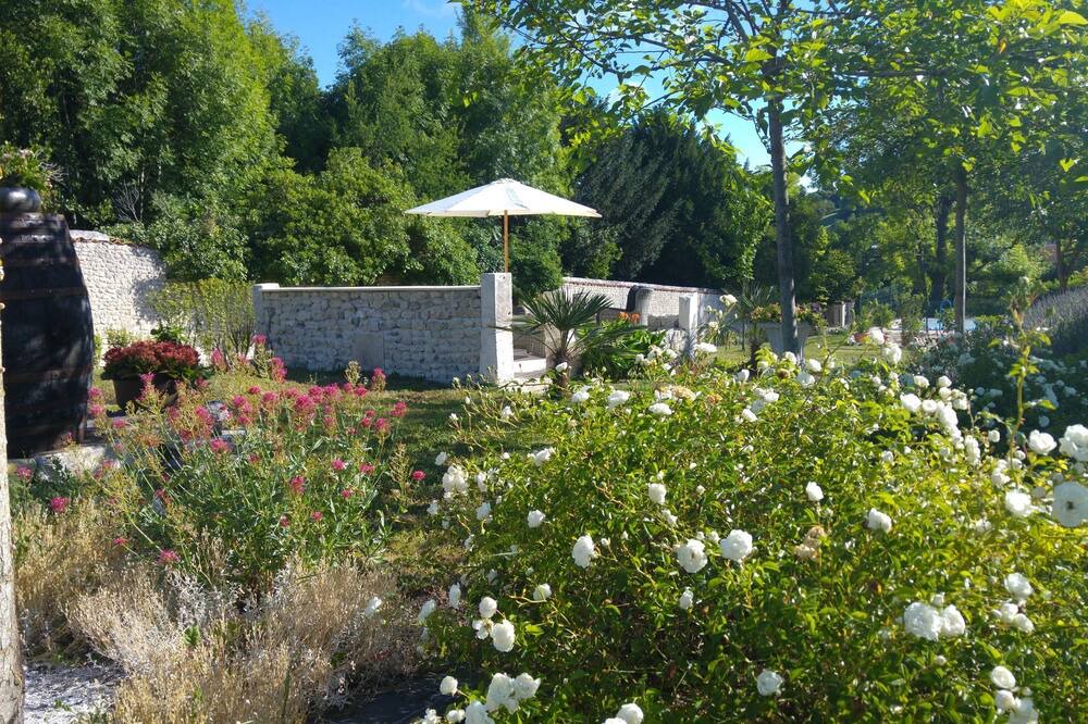 Photo of Outdoor in Segonzac