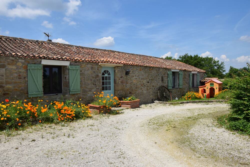 Photo of Outdoor in Chiche