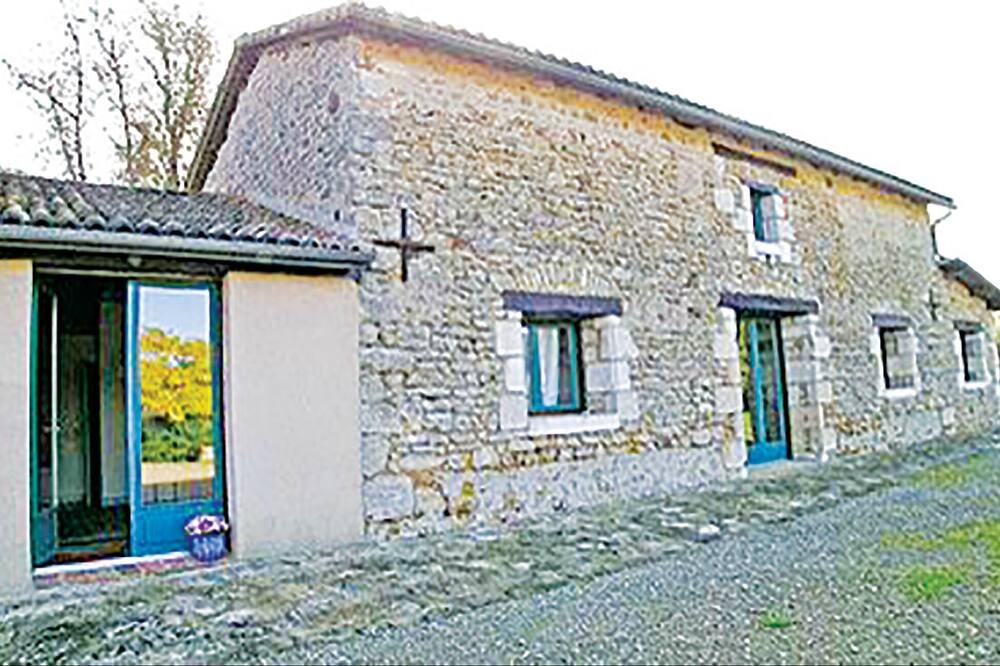 Photo of Outdoor in Nouaille-Maupertuis