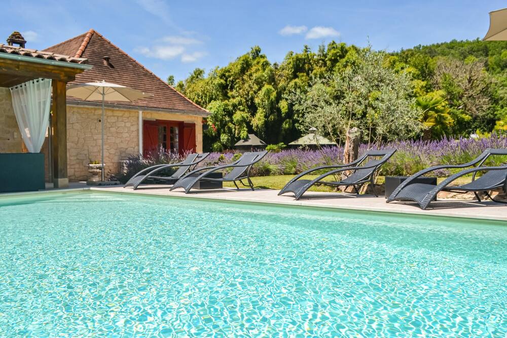 Photo of Outdoor in Saint-Andre-dAllas