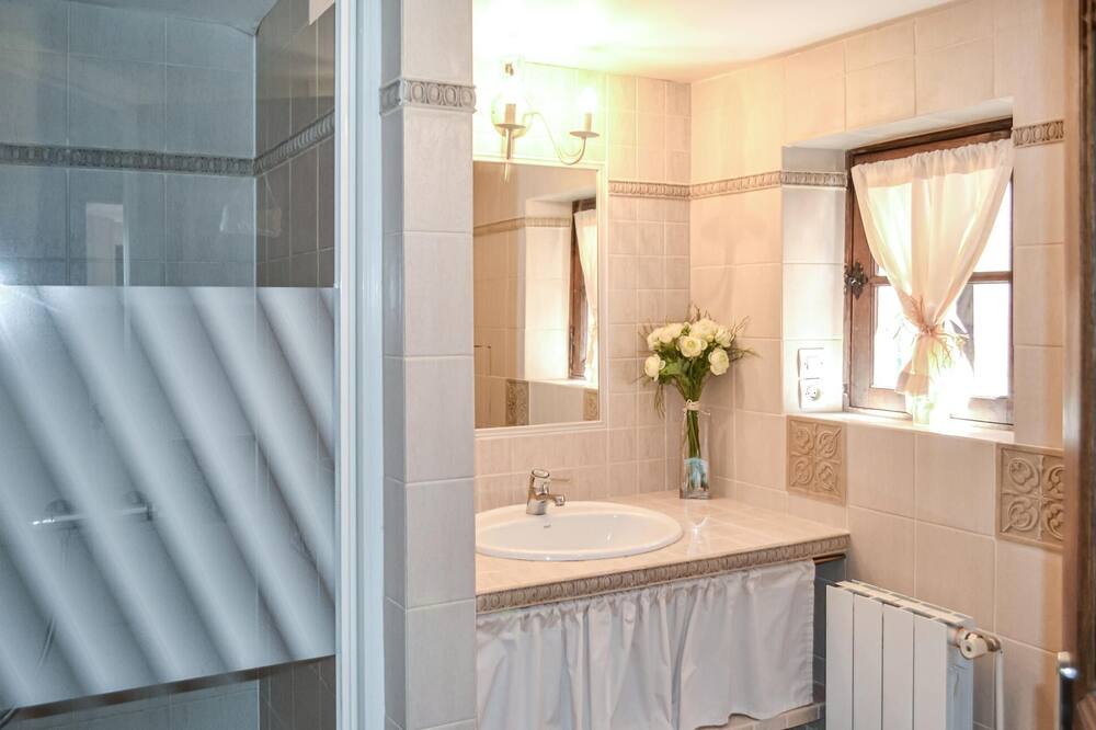 Photo of Bathroom in Saint-Andre-dAllas