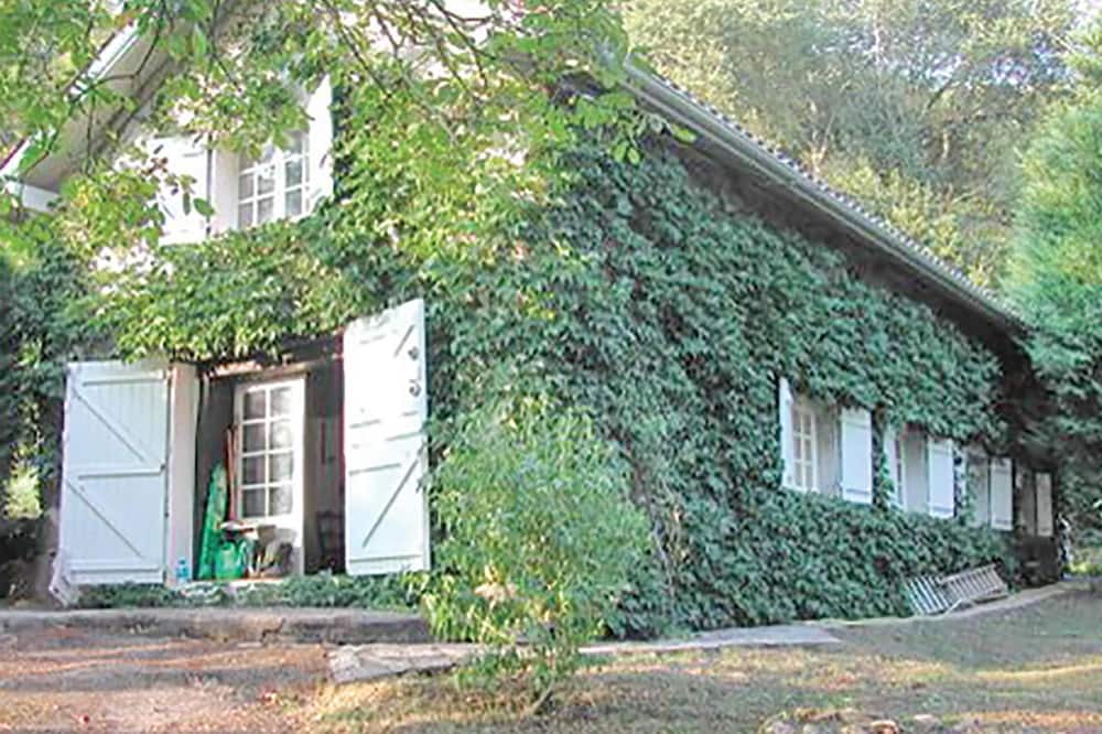 Photo of Outdoor in Lecumberry