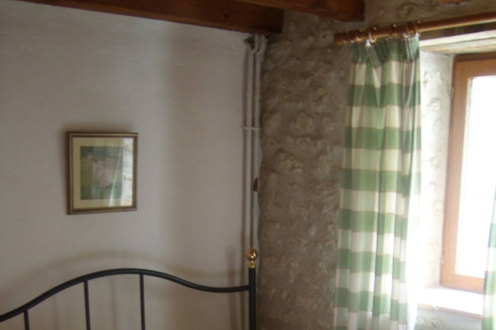 Photo of Bedroom in Nabinaud