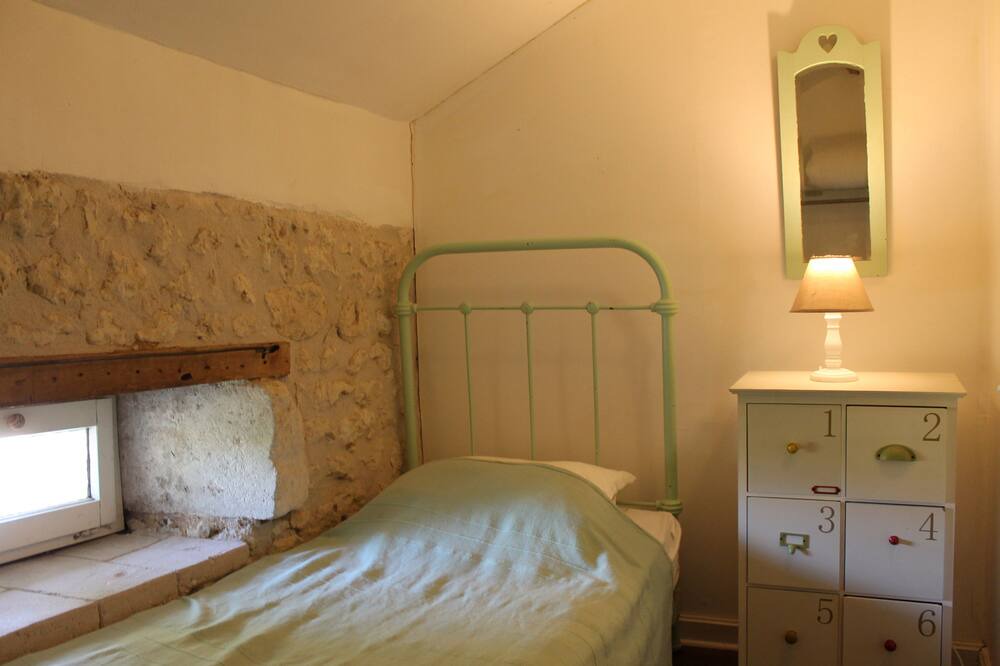 Photo of Bedroom in Nabinaud