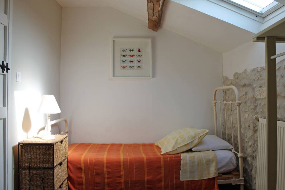 Photo of Bedroom in Nabinaud