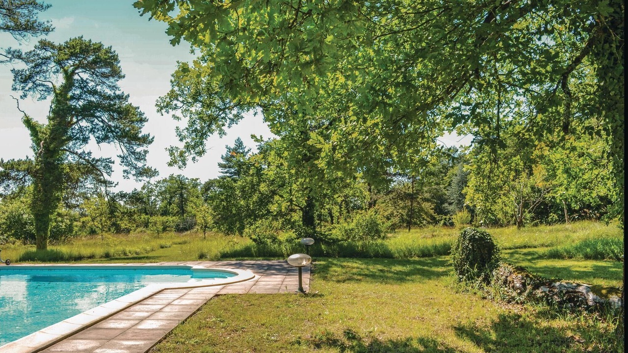 Photo of Outdoor in Sers