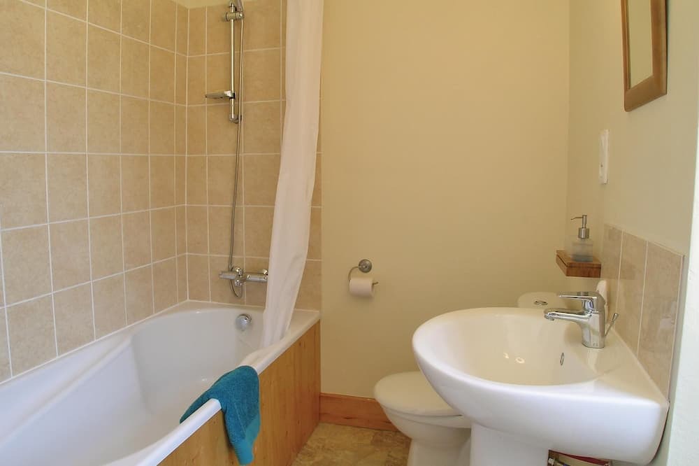 Photo of Bathroom in Treignac