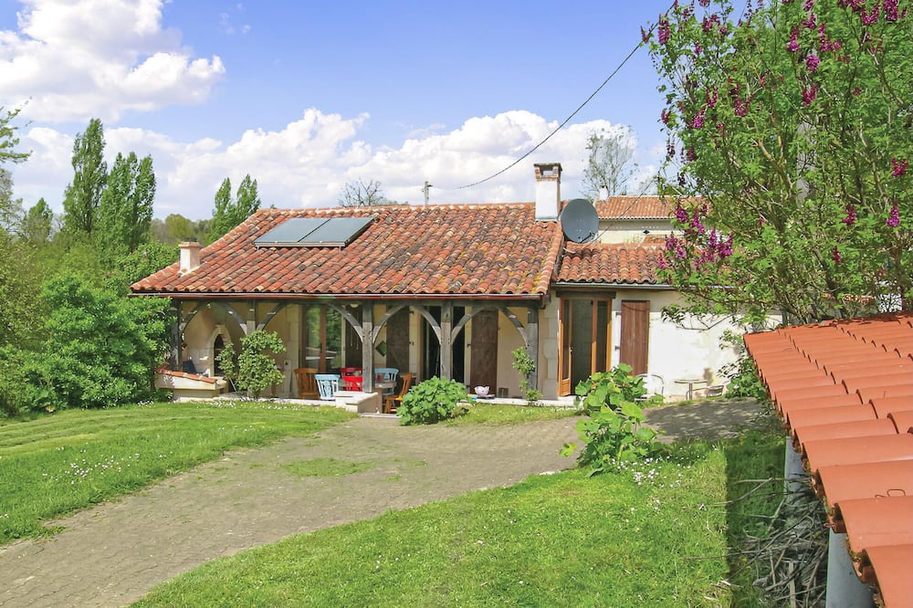 Photo of Outdoor in Montignac-le-Coq