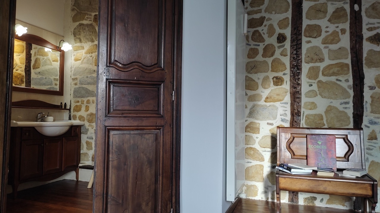 Photo of Bathroom in Oloron-Sainte-Marie
