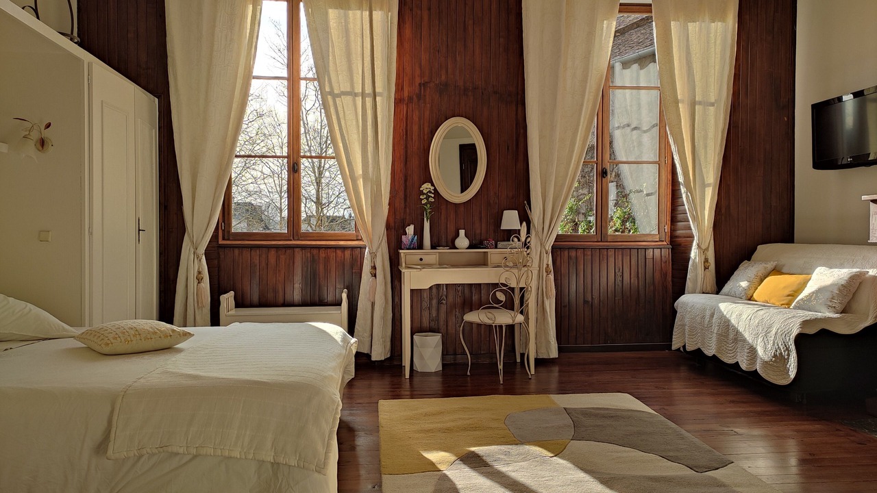 Photo of Bedroom in Oloron-Sainte-Marie