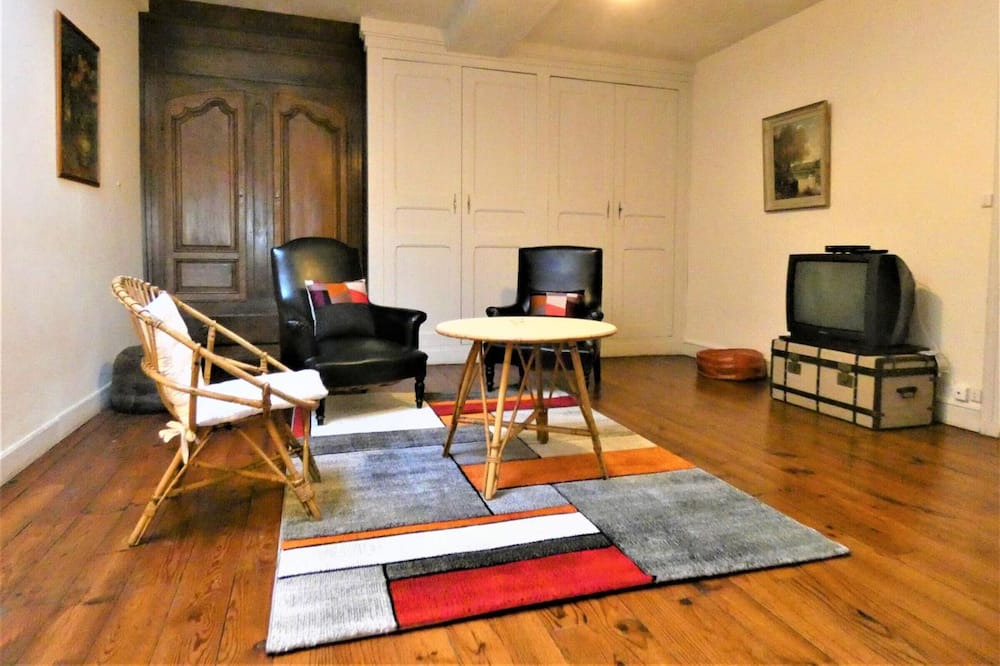 Photo of Livingroom in Ossages
