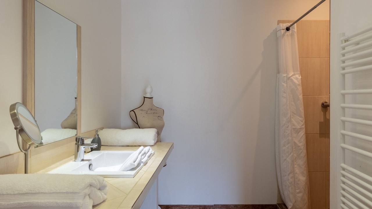 Photo of Bathroom in Rauzan