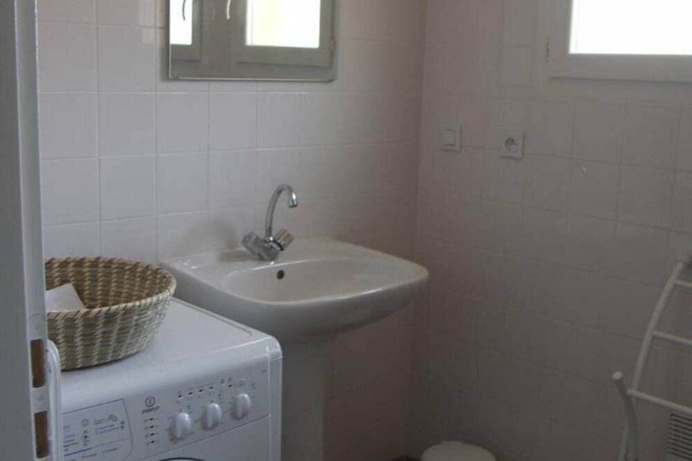 Photo of Bathroom in Mugron