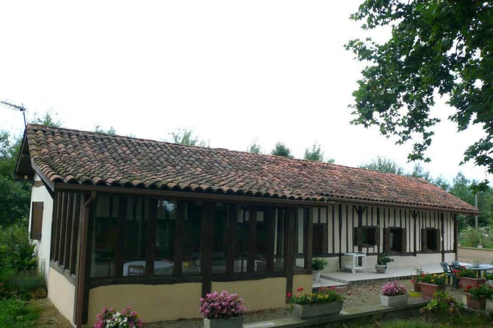 Photo of Outdoor in Bascons