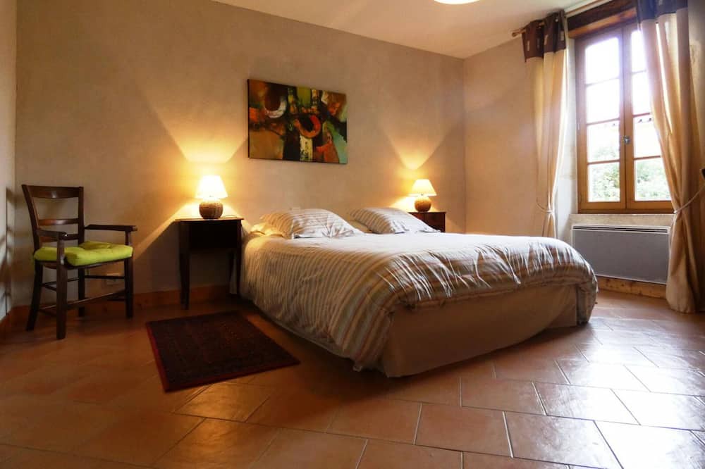 Photo of Bedroom in Pissos