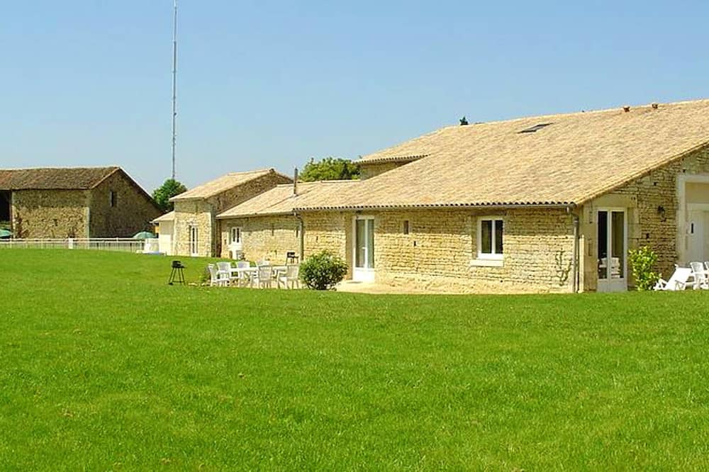 Photo of Outdoor in Saint-Vincent-la-Chatre