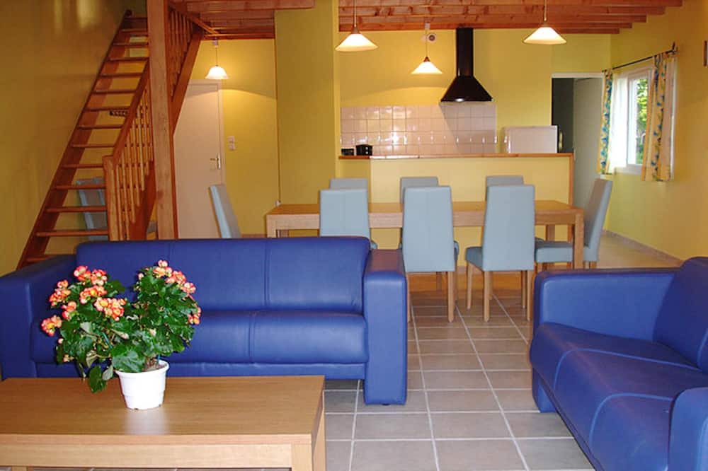 Photo of Livingroom in Saint-Vincent-la-Chatre