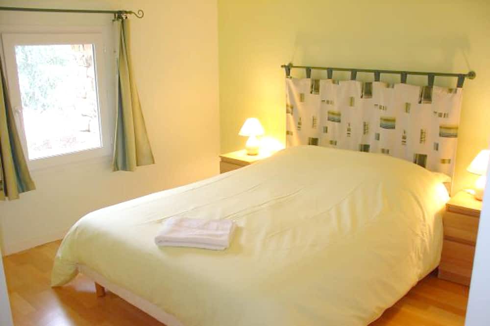 Photo of Bedroom in Saint-Vincent-la-Chatre