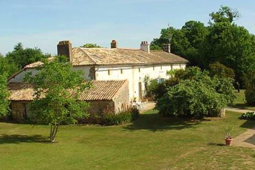 Photo of Outdoor in Saint-Vincent-la-Chatre